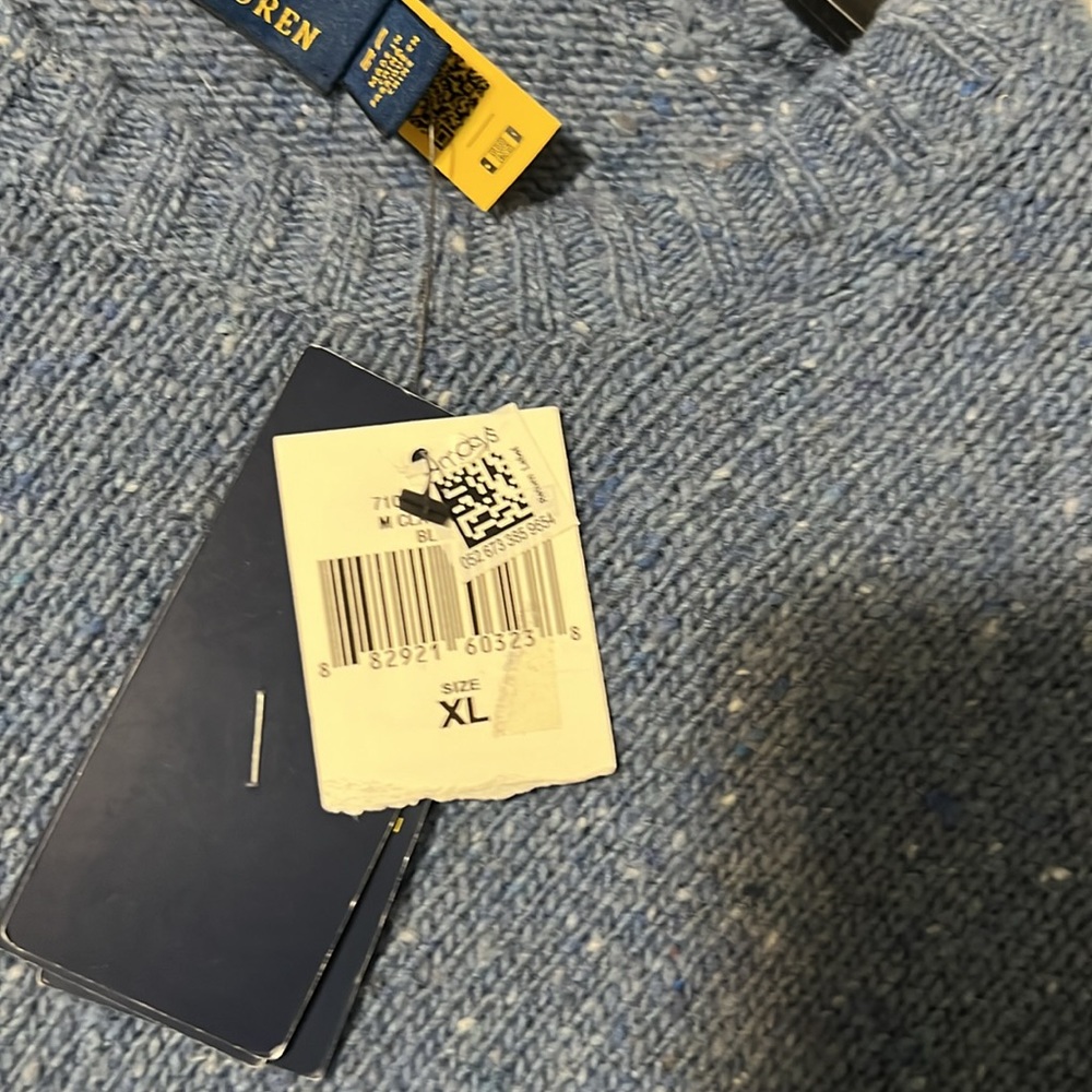 Polo pullover NWT never worn. - Picture 4 of 4